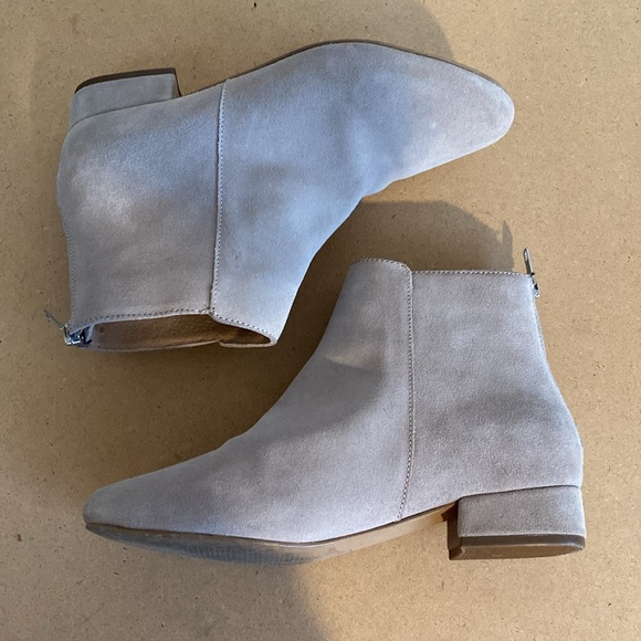 Seychelles Tan Suede Booties. Size 7 - Picture 7 of 8